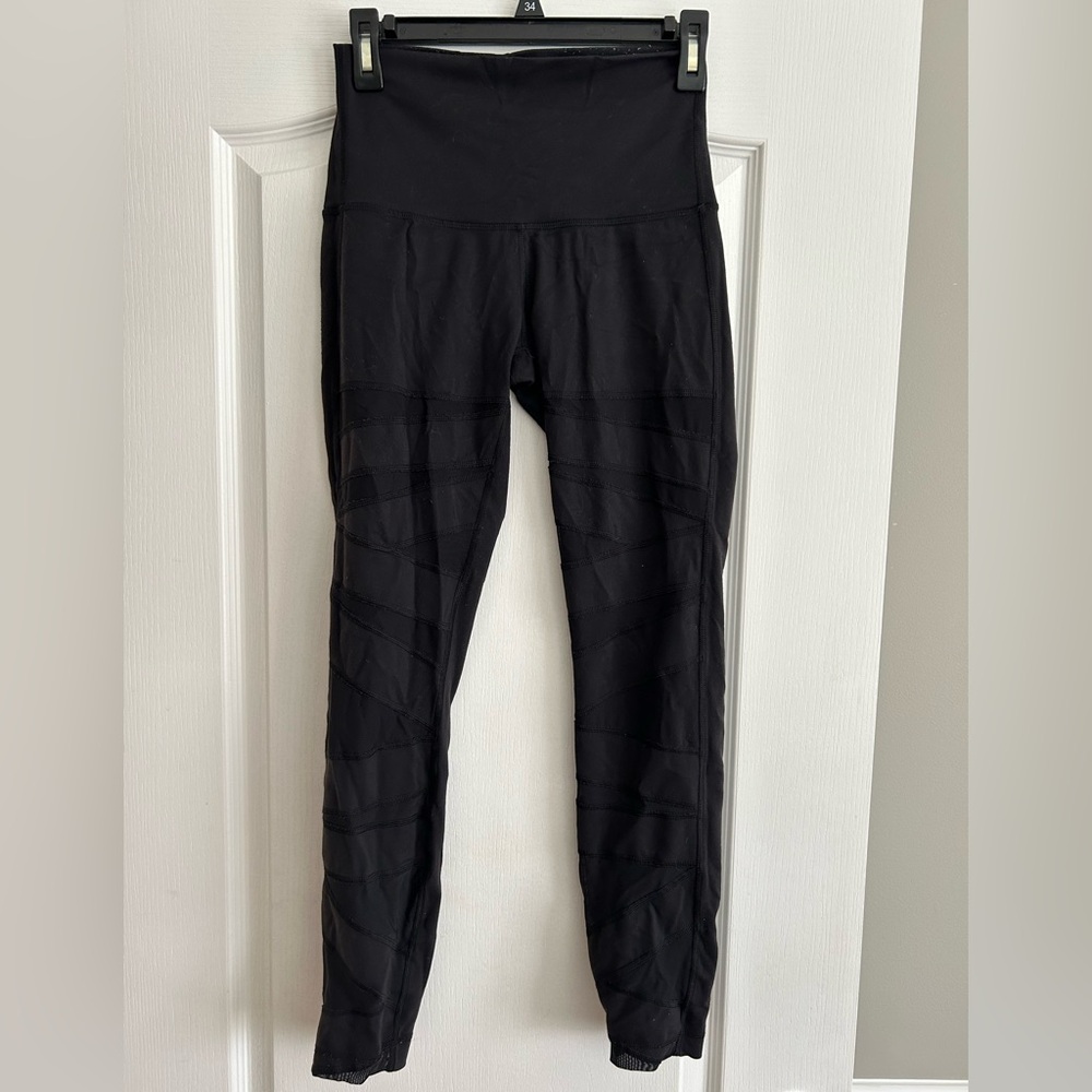 Lululemon Textured High-Waist Black Leggings